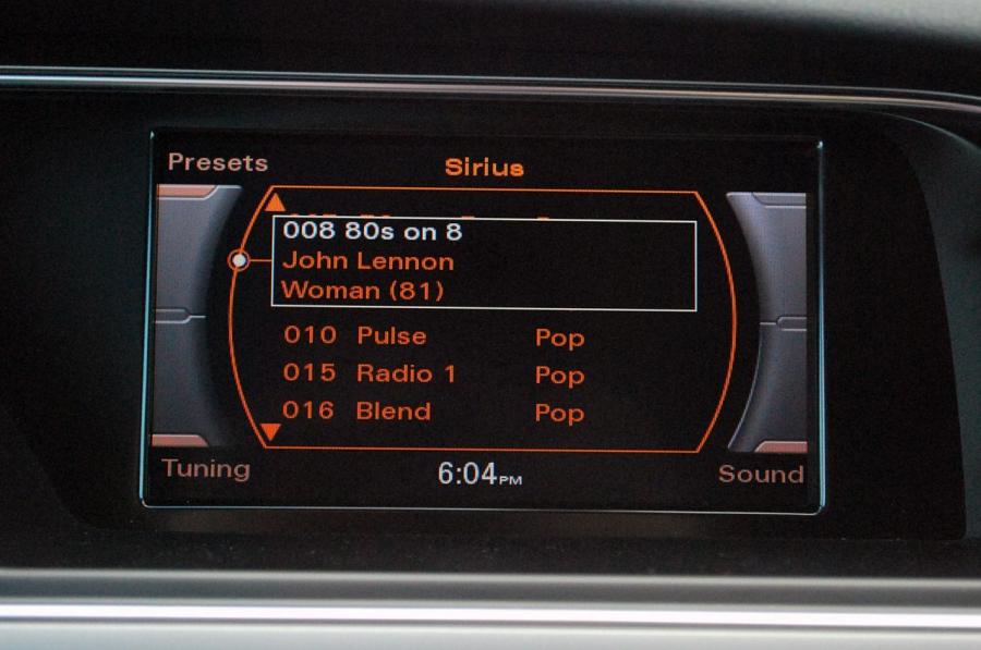 Детали интерьера Audi A5 Coupe 2.0T 2012 года  (NA) (фото 12 из 52)